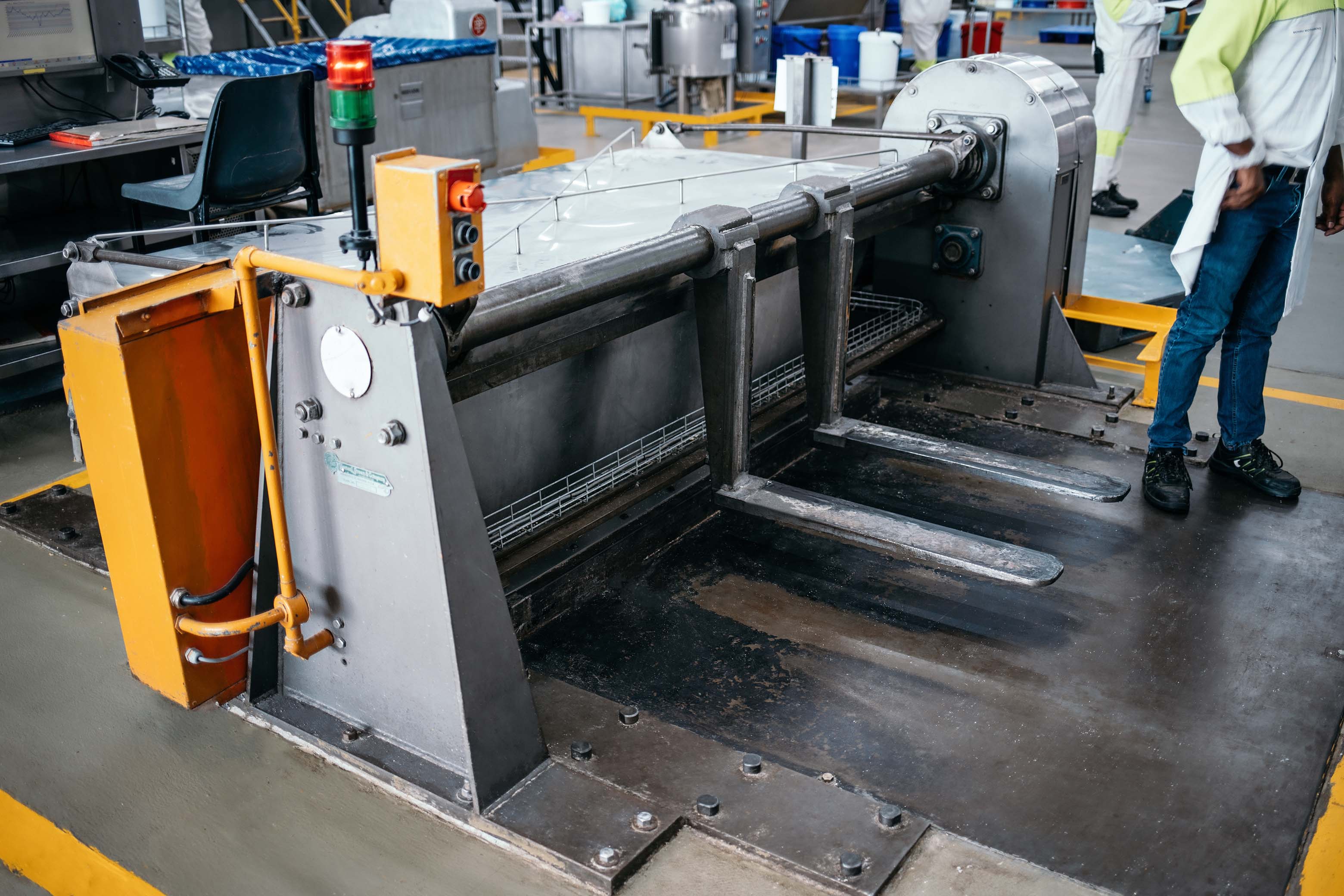 Tipper Machine